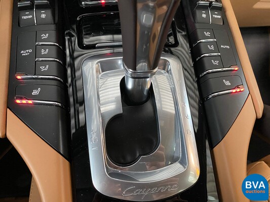 Porsche Cayenne 3.0 S E-Hybrid Sportchrono 462pk 2015 -Org NL- Plug-in Hybrid, HH-240-J.