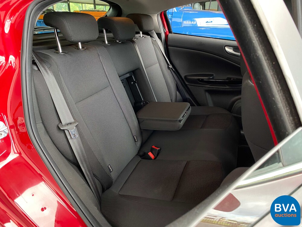 Alfa Romeo Giulietta 1.4 Turbo MultiAir TCT 170pk -Org NL-, 15-ZDK-6