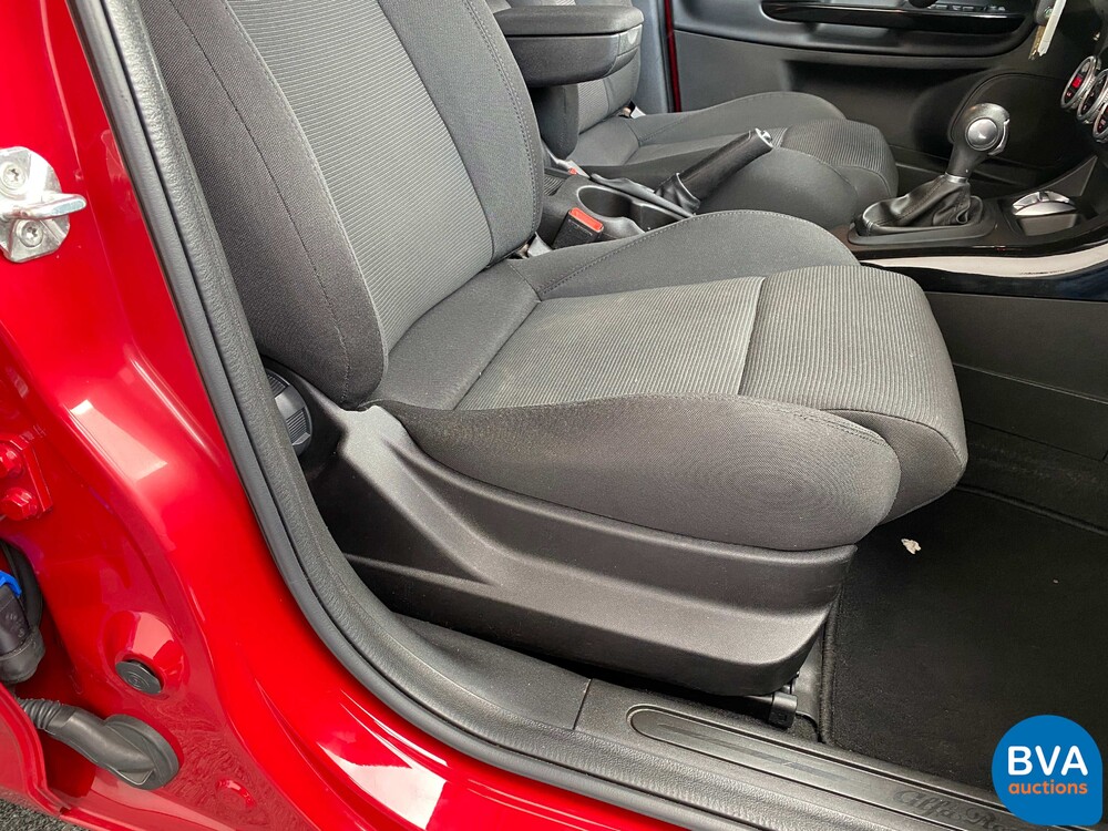 Alfa Romeo Giulietta 1.4 Turbo MultiAir TCT 170pk -Org NL-, 15-ZDK-6