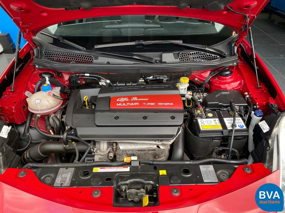 Alfa Romeo Giulietta 1.4 Turbo MultiAir TCT 170pk -Org NL-, 15-ZDK-6
