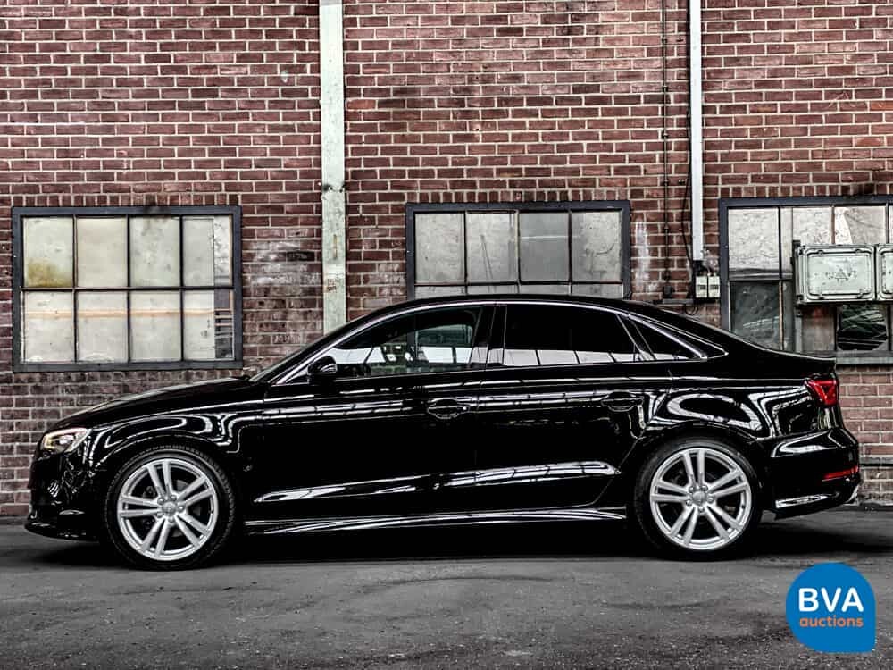 Audi A3 Limousine 1.6 TDI Adrenaline Sport S-line 110PS 2016, -Original NL-, JT-348-Z.