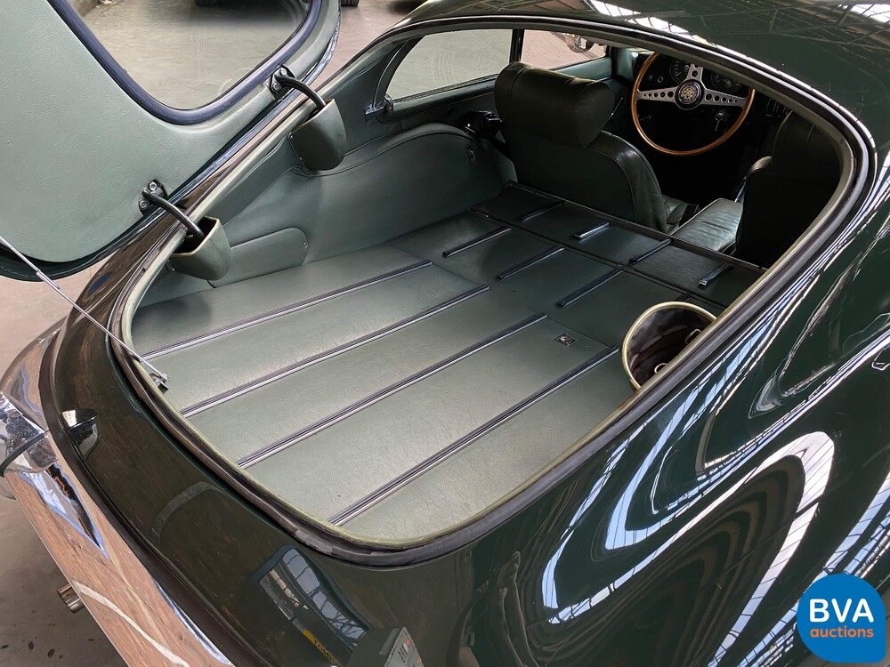 Jaguar E-Typ 4.2 Series II Fixed Head Coupe 265 PS 1976, -Org NL- 94-FL-58.