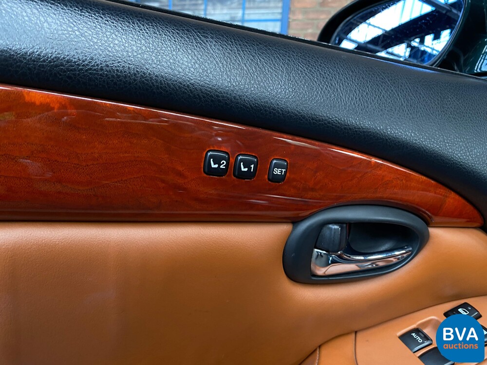 Lexus SC430 V8 286 PS Cabriolet 2003, -Org NL- 92-NF-DF.