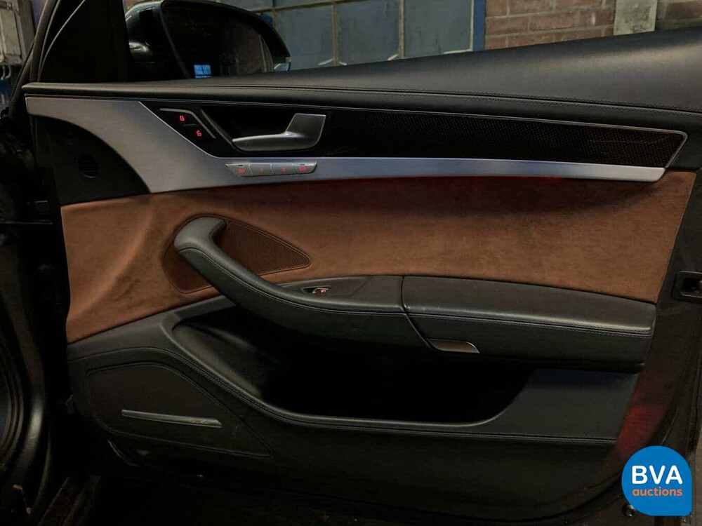 Audi S8 PLUS 4.0 TFSI plus Quattro 605pk 2016 Ceramic Facelift.