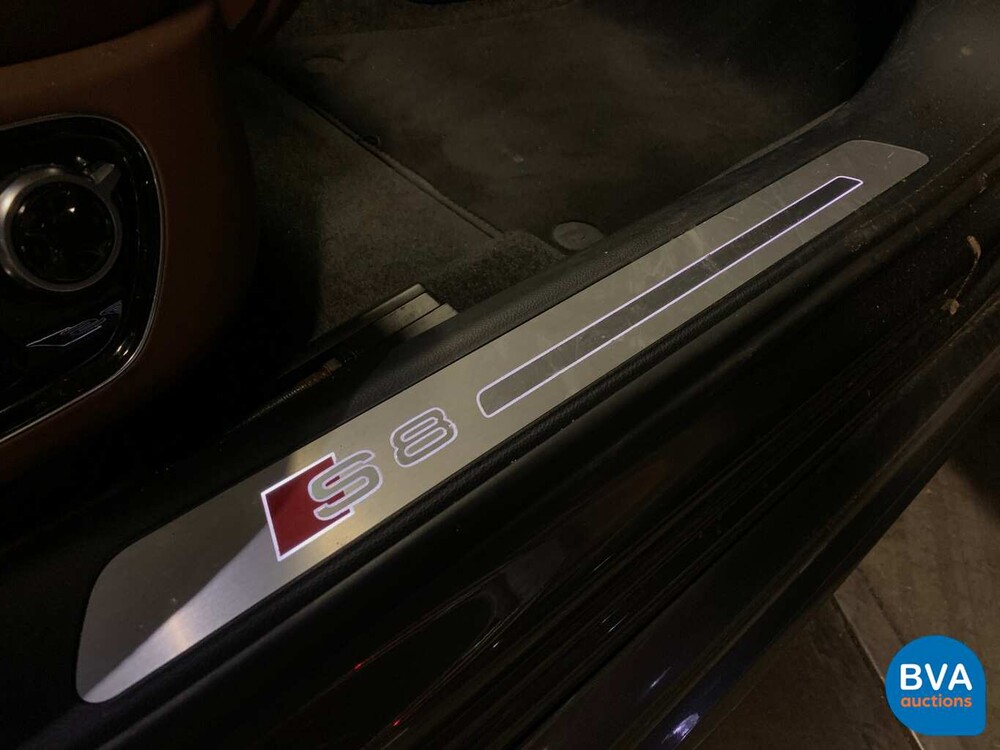 Audi S8 PLUS 4.0 TFSI plus Quattro 605pk 2016 Ceramic Facelift.