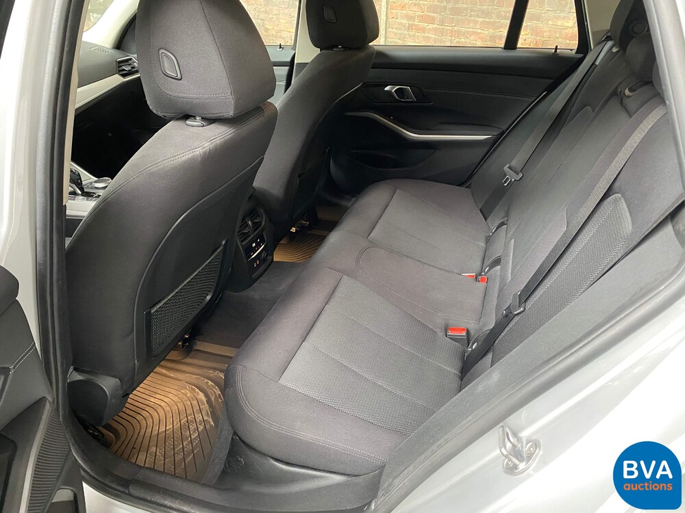 BMW 320d Touring 190hp 2020, L-204-KP.