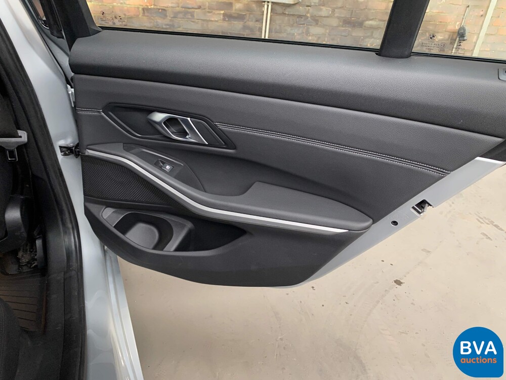 BMW 320d Touring 190hp 2020, L-204-KP.