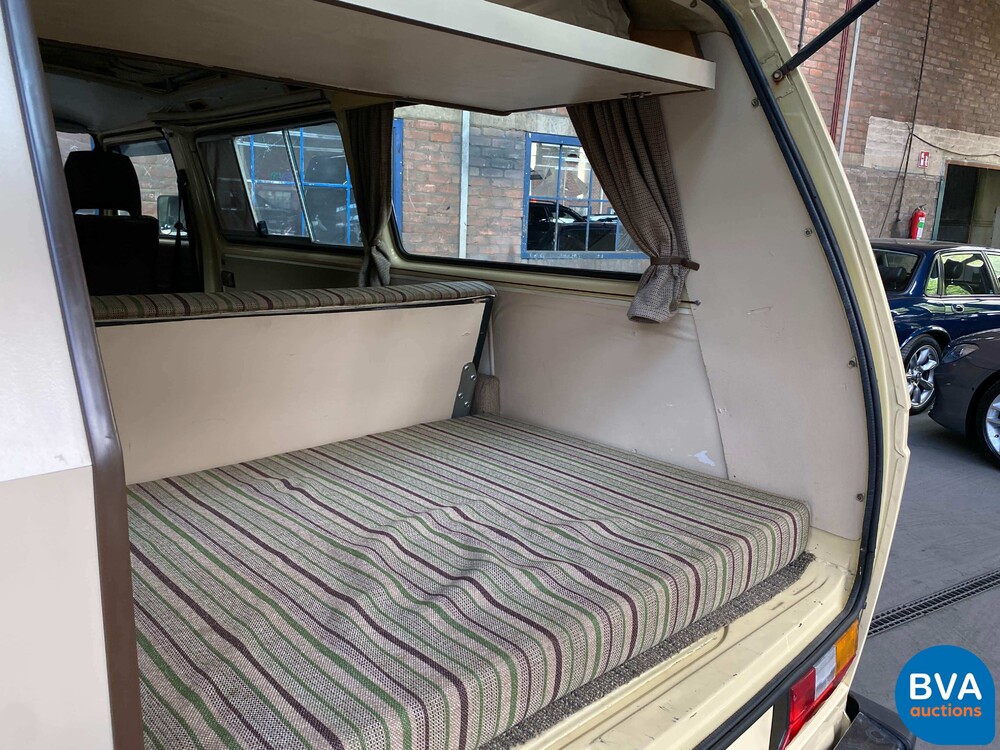 Volkswagen T3 Westfalia Camper Transporter 1982, J-680-JT