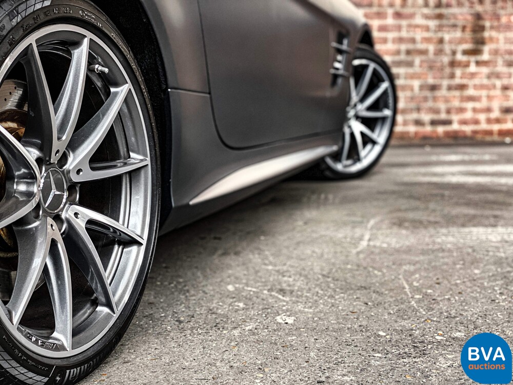 Mercedes-Benz SL63 AMG Roadster 585hp 5.5 V8 2017, NL registration.