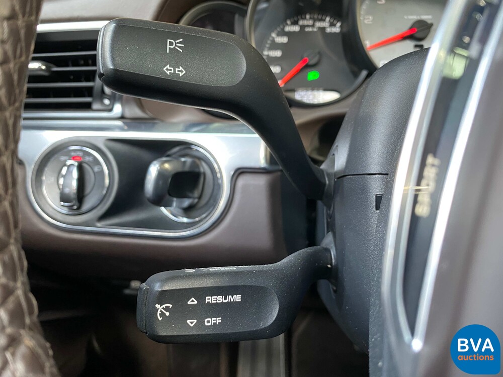 Porsche 911 Carrera 4S 3.8 Sportchrono 400PS 2013, ZT-371-S.