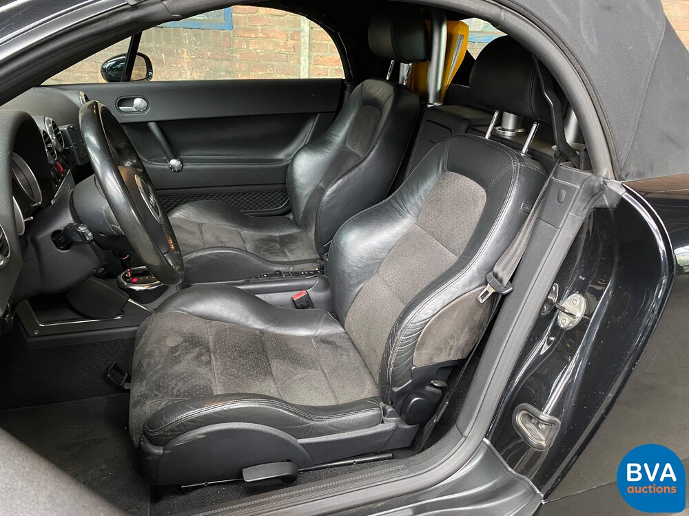 Audi TT Roadster Cabriolet 1.8 Quattro 179 PS Automatik 2005, L-121-SK.