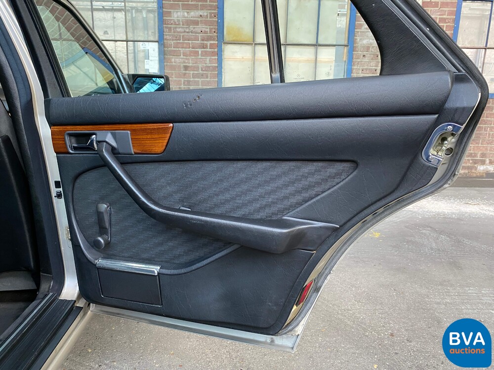 1984 Mercedes-Benz 280SE W126 185hp S-Class.