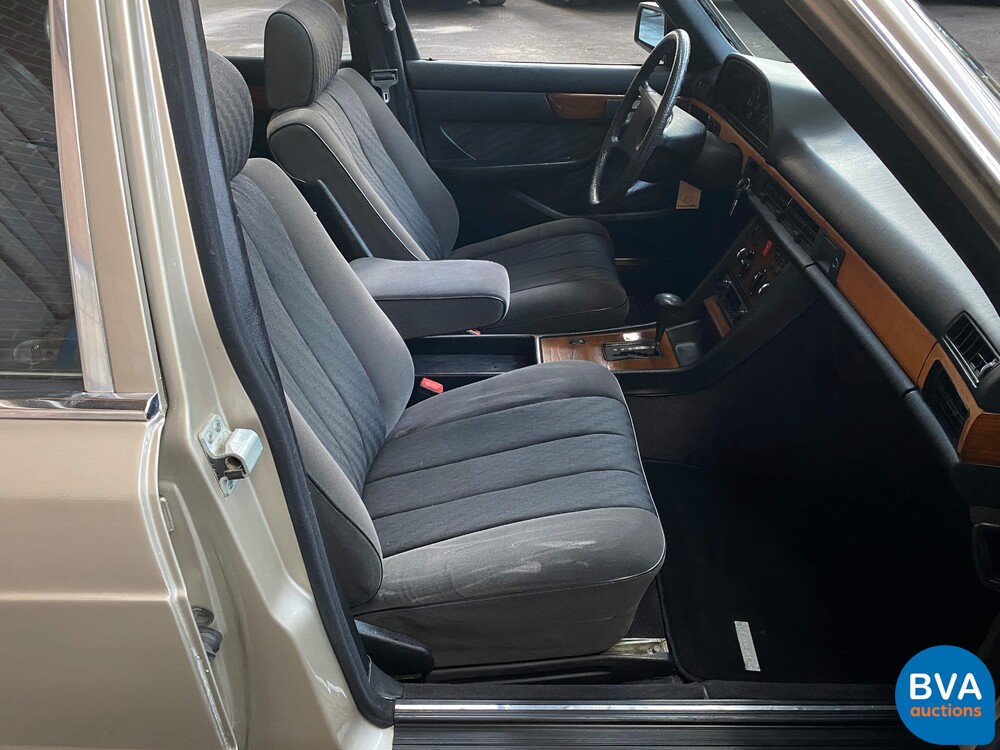 1984 Mercedes-Benz 280SE W126 185hp S-Class.