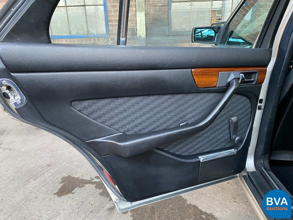 1984 Mercedes-Benz 280SE W126 185hp S-Class.