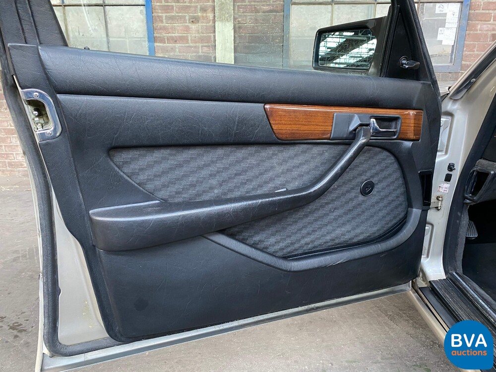 1984 Mercedes-Benz 280SE W126 185hp S-Class.