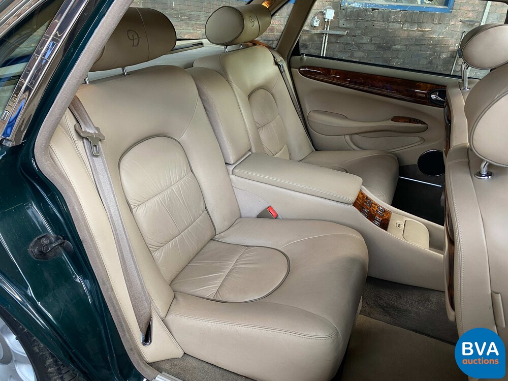 Daimler-Super-V8 4.0 363PS 1998 -Org. NL-, SR-PZ-34.