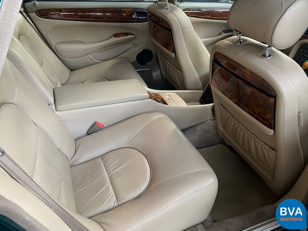 Daimler-Super-V8 4.0 363PS 1998 -Org. NL-, SR-PZ-34.