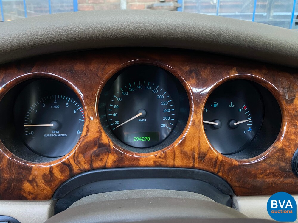 Daimler-Super-V8 4.0 363PS 1998 -Org. NL-, SR-PZ-34.