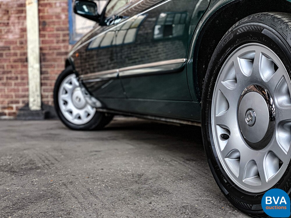 Daimler-Super-V8 4.0 363PS 1998 -Org. NL-, SR-PZ-34.