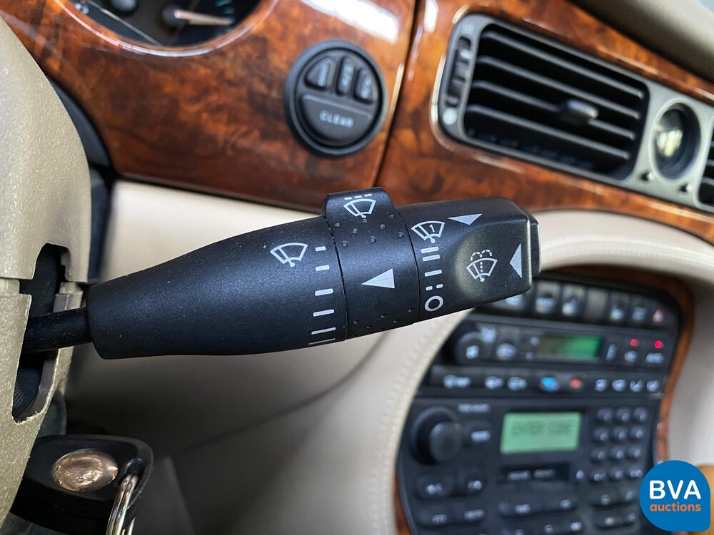 Daimler-Super-V8 4.0 363PS 1998 -Org. NL-, SR-PZ-34.