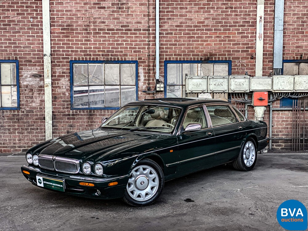 Daimler-Super-V8 4.0 363PS 1998 -Org. NL-, SR-PZ-34.