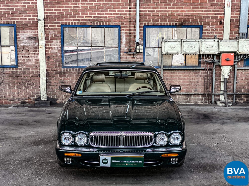 Daimler-Super-V8 4.0 363PS 1998 -Org. NL-, SR-PZ-34.