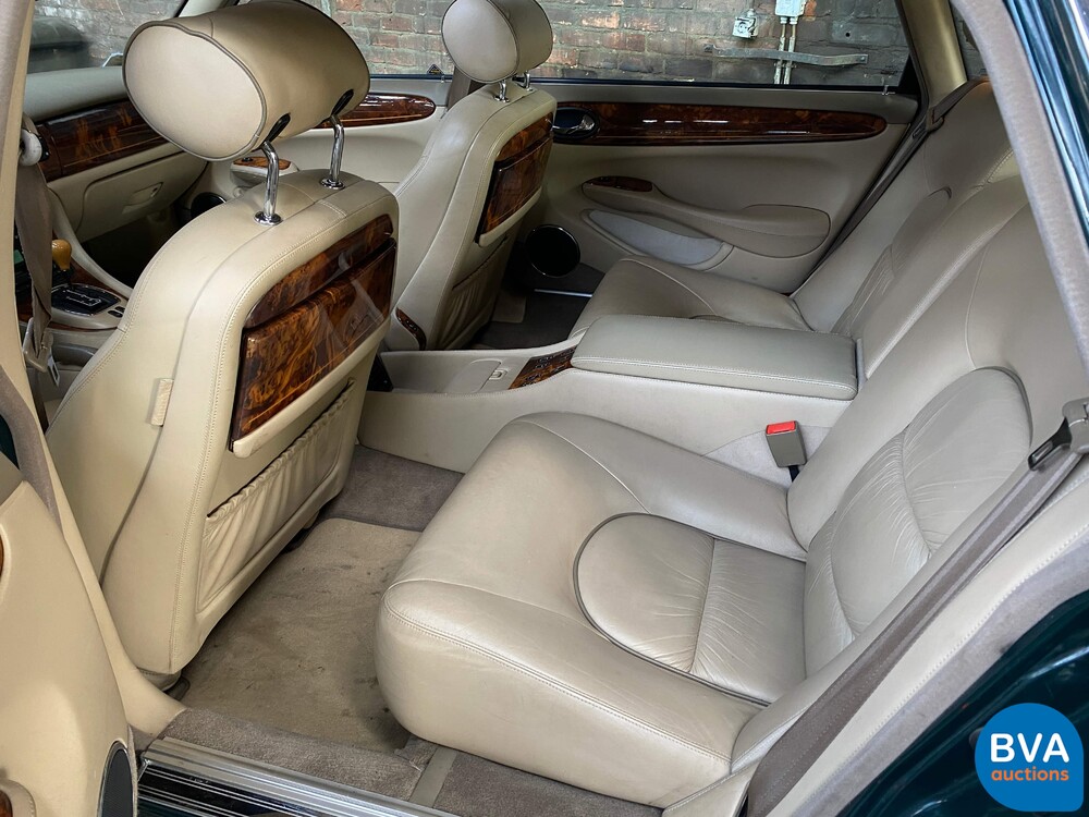 Daimler-Super-V8 4.0 363PS 1998 -Org. NL-, SR-PZ-34.