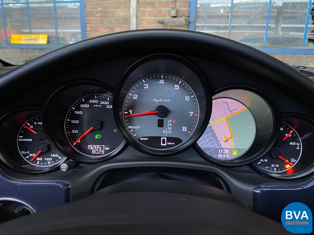 Porsche Panamera3.0 V6 S-Hybrid 3.0 333 PS 2011, 27-ZSP-9.