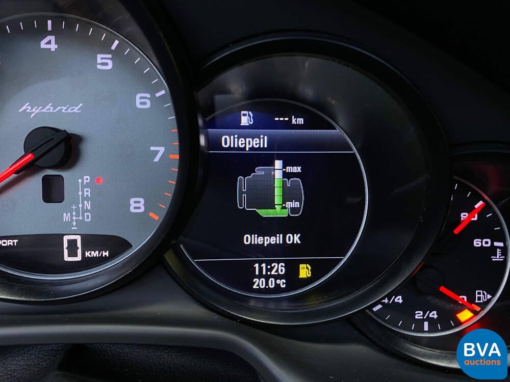 Porsche Panamera3.0 V6 S-Hybrid 3.0 333 PS 2011, 27-ZSP-9.