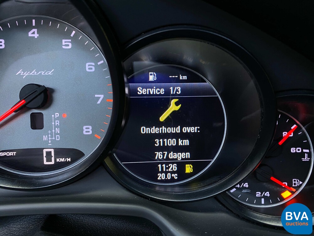 Porsche Panamera3.0 V6 S-Hybrid 3.0 333 PS 2011, 27-ZSP-9.
