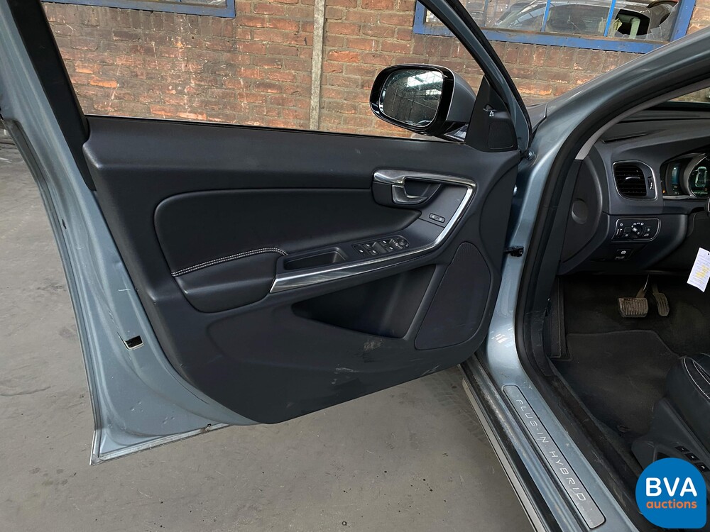 Volvo V60 2.4 D6 AWD Plug-In Hybrid Summum 2013 -Original NL-, 8-SKS-97.