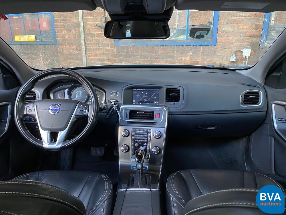 Volvo V60 2.4 D6 AWD Plug-In Hybrid Summum 2013 -Original NL-, 8-SKS-97.