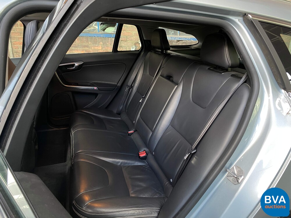 Volvo V60 2.4 D6 AWD Plug-In Hybrid Summum 2013 -Original NL-, 8-SKS-97.