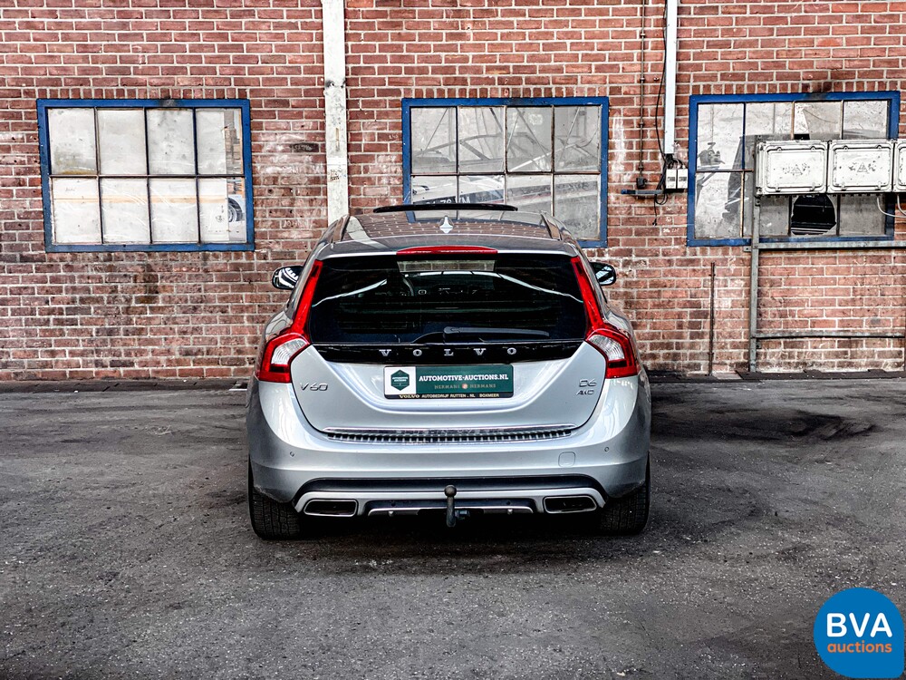Volvo V60 2.4 D6 AWD Plug-In Hybrid Summum 2013 -Original NL-, 8-SKS-97.