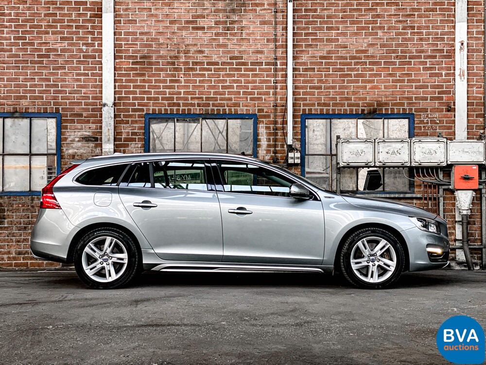 Volvo V60 2.4 D6 AWD Plug-In Hybrid Summum 2013 -Original NL-, 8-SKS-97.