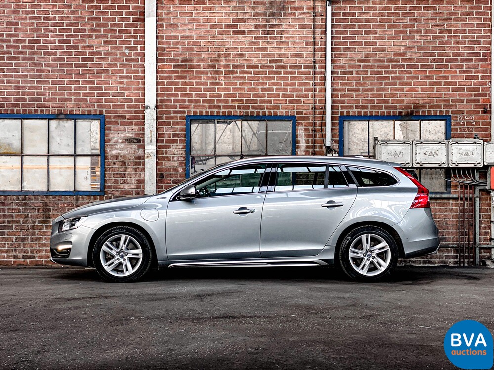 Volvo V60 2.4 D6 AWD Plug-In Hybrid Summum 2013 -Original NL-, 8-SKS-97.
