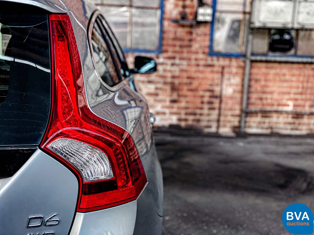 Volvo V60 2.4 D6 AWD Plug-In Hybrid Summum 2013 -Original NL-, 8-SKS-97.