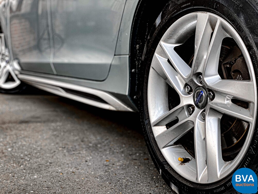 Volvo V60 2.4 D6 AWD Plug-In Hybrid Summum 2013 -Original NL-, 8-SKS-97.