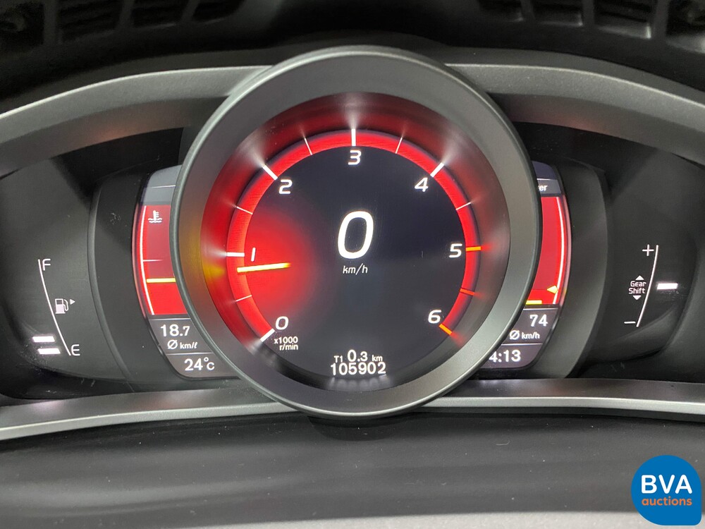 Volvo V40 2.0 D2 Nordic+ Facelift, PK-783-J.