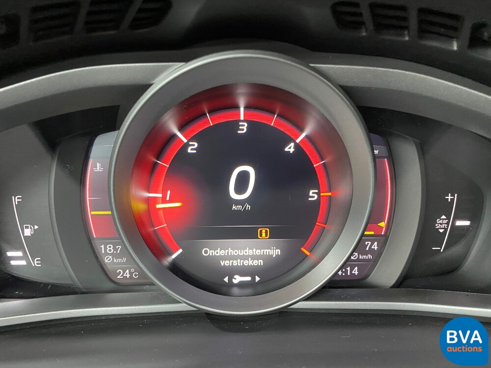 Volvo V40 2.0 D2 Nordic+ Facelift, PK-783-J.