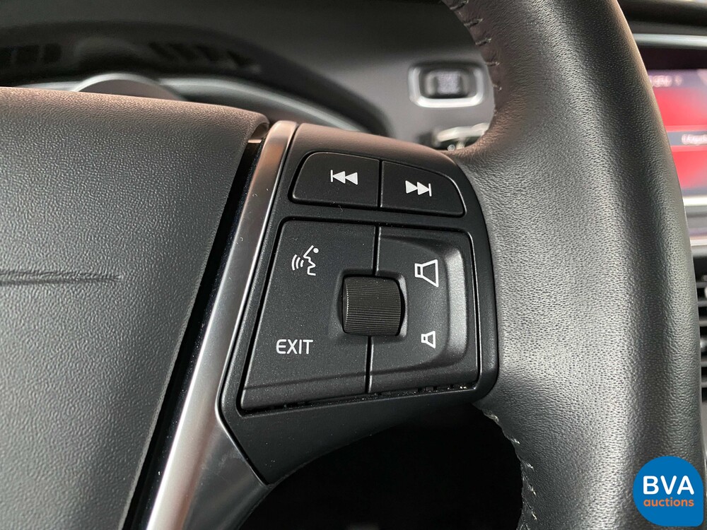 Volvo V40 2.0 D2 Nordic+ Facelift, PK-783-J.