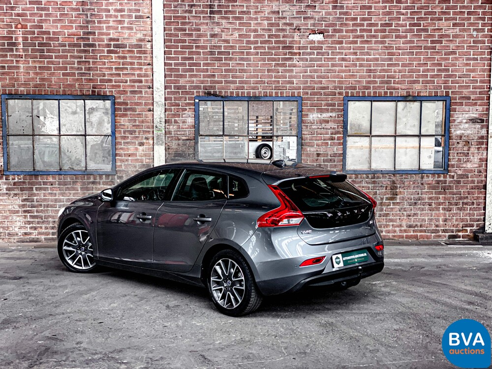 Volvo V40 2.0 D2 Nordic+ Facelift, PK-783-J.