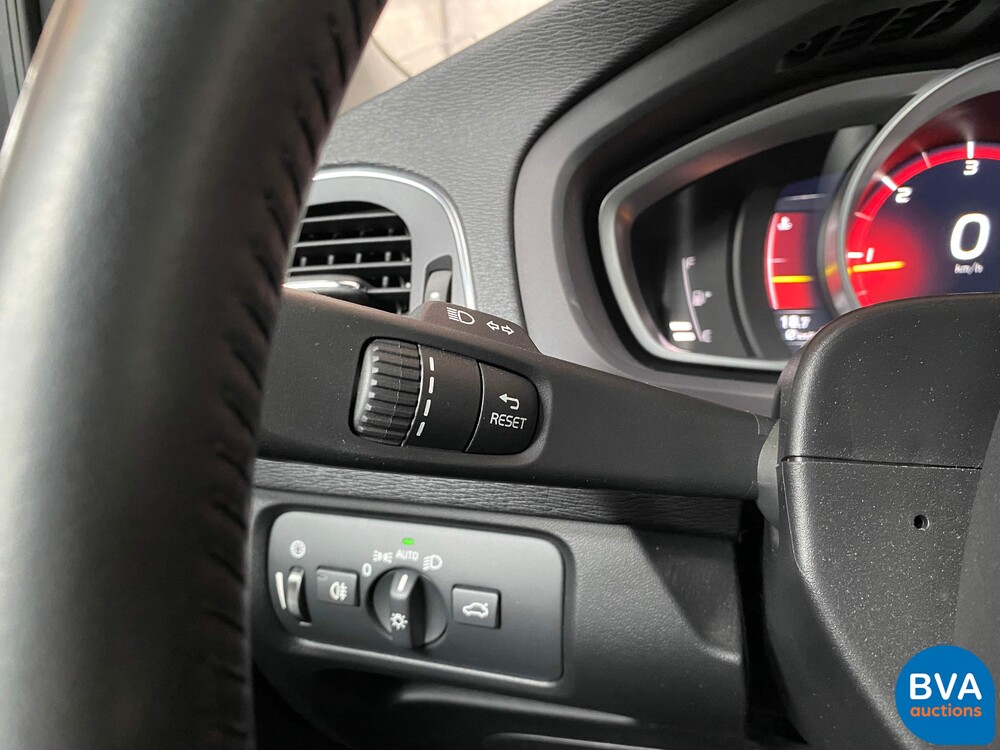 Volvo V40 2.0 D2 Nordic+ Facelift, PK-783-J.