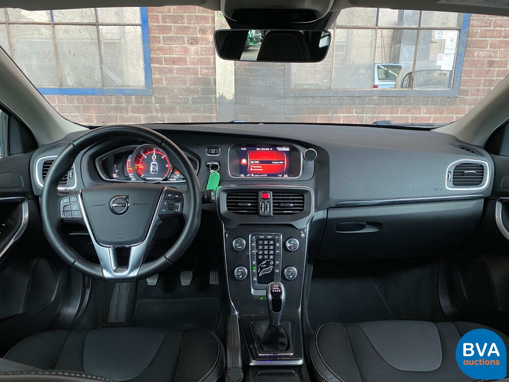 Volvo V40 2.0 D2 Nordic+ Facelift, PK-783-J.