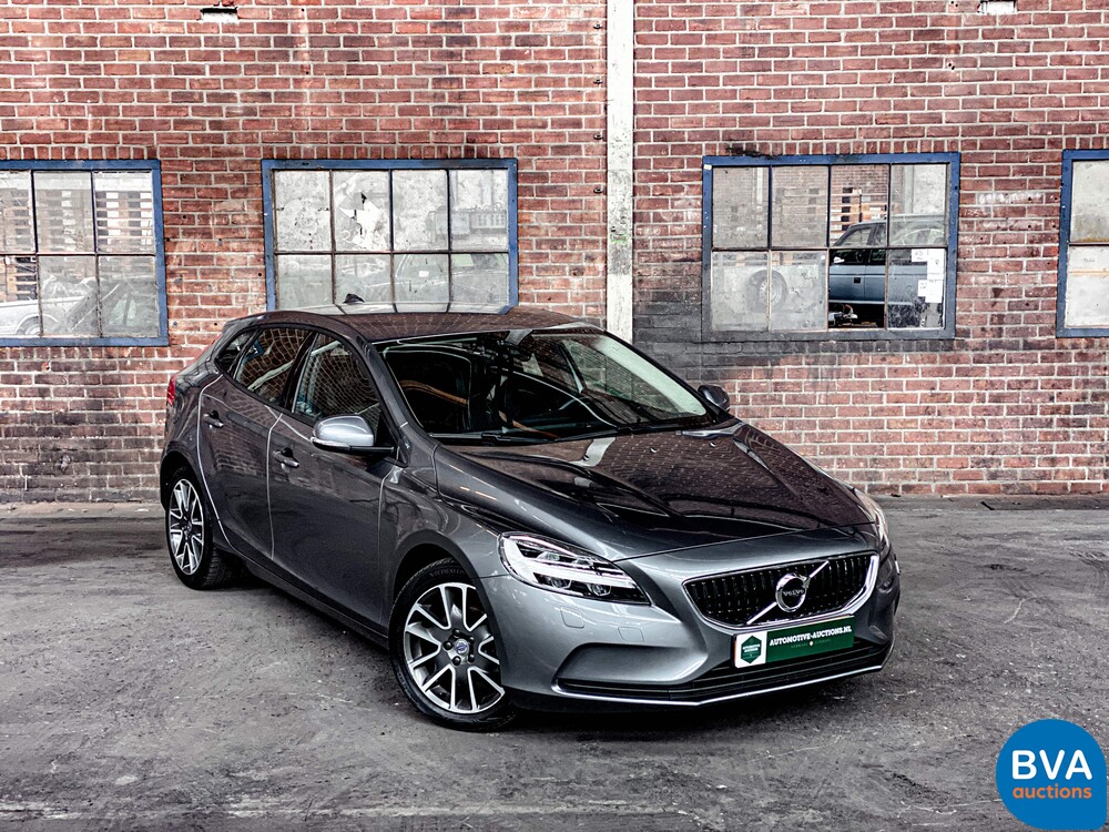 Volvo V40 2.0 D2 Nordic+ Facelift, PK-783-J.