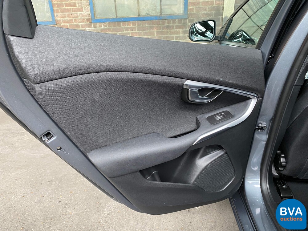 Volvo V40 2.0 D2 Nordic+ Facelift, PK-783-J.