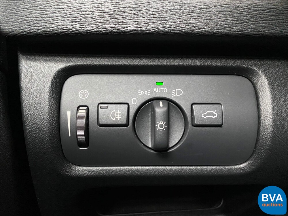 Volvo V40 2.0 D2 Nordic+ Facelift, PK-783-J.