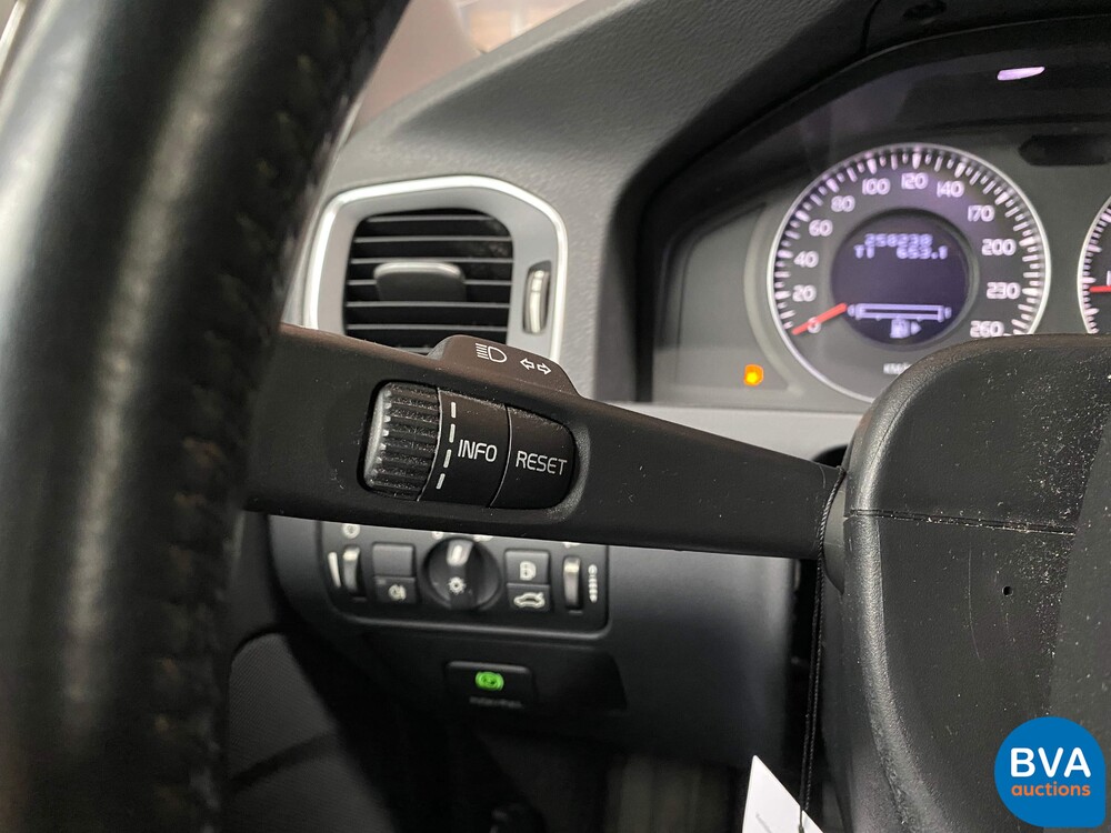 Volvo S60 2.0T Intro Edition 203pk 2010 -Origineel NL-, 02-NJ-L9