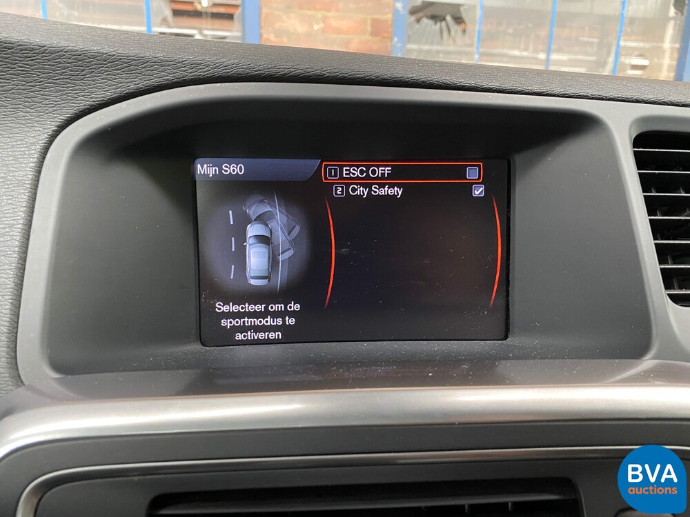 Volvo S60 2.0T Intro Edition 203pk 2010 -Origineel NL-, 02-NJ-L9