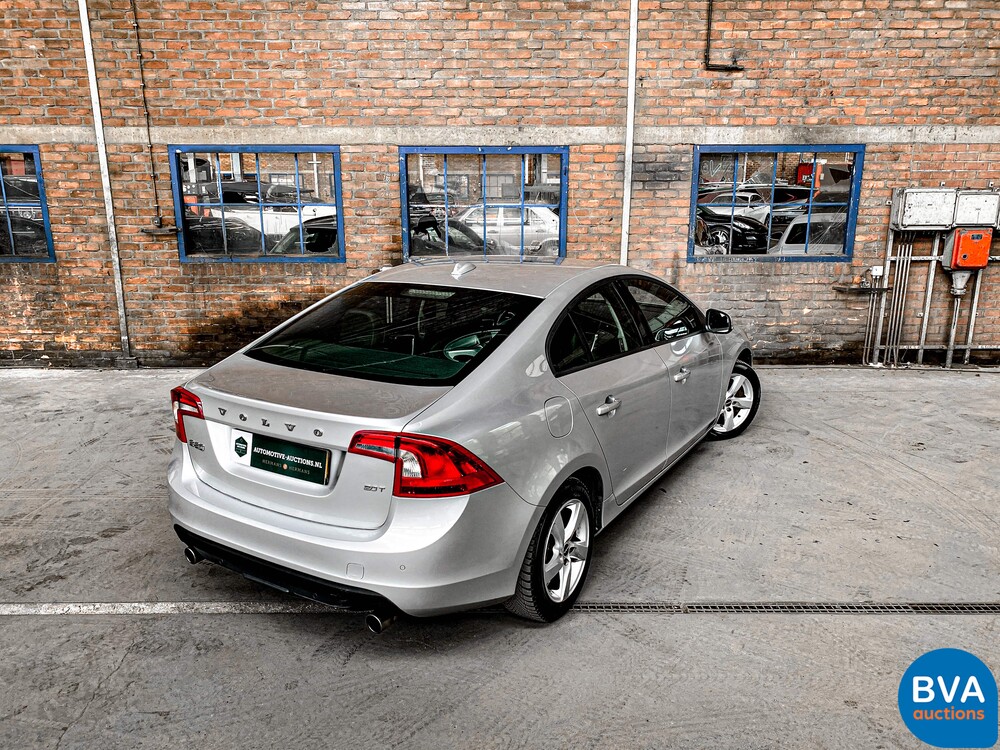 Volvo S60 2.0T Intro Edition 203pk 2010 -Origineel NL-, 02-NJ-L9
